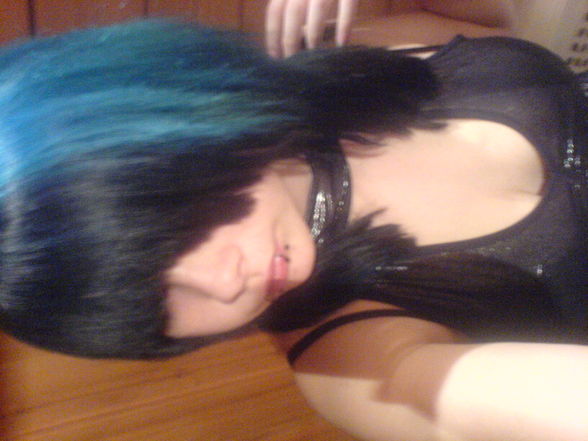 grau blaue haare XDD - 