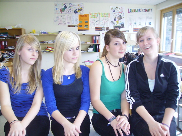 in der schule... (=  - 