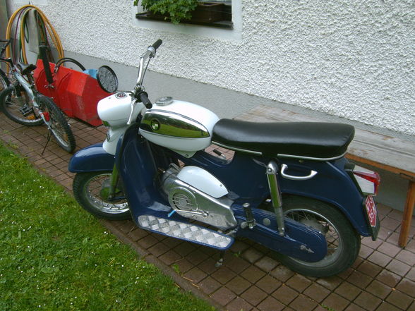 Mei Moped - 