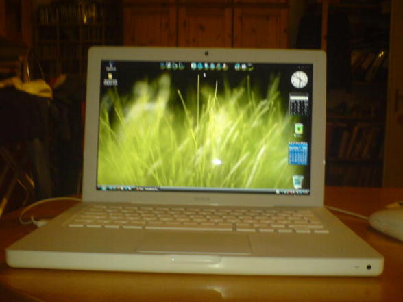 Macbook - 