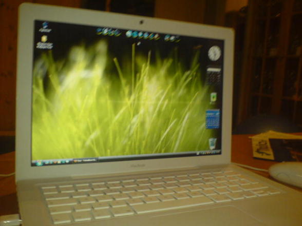 Macbook - 