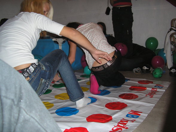 pArTyY bEi nEedN - 