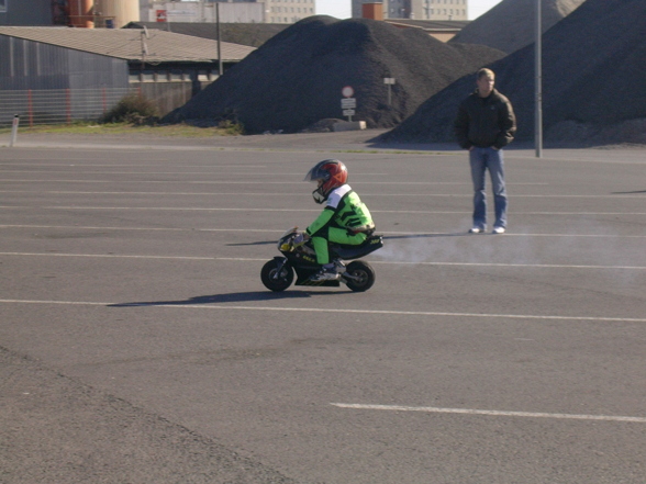 Beim Minibike fahren - 