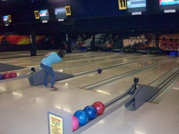 Berufsschule beim Bowlen - 