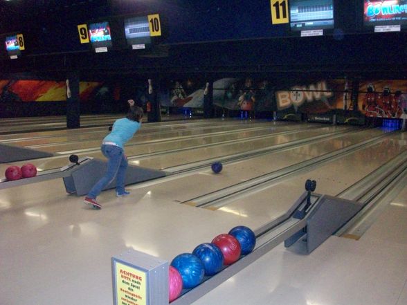 Berufsschule beim Bowlen - 