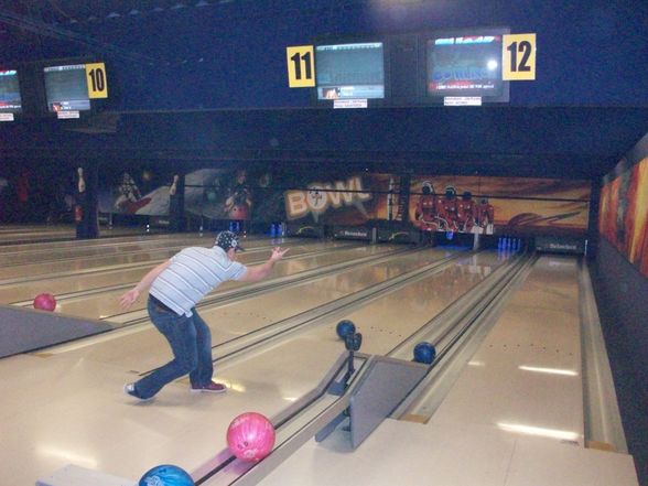 Berufsschule beim Bowlen - 