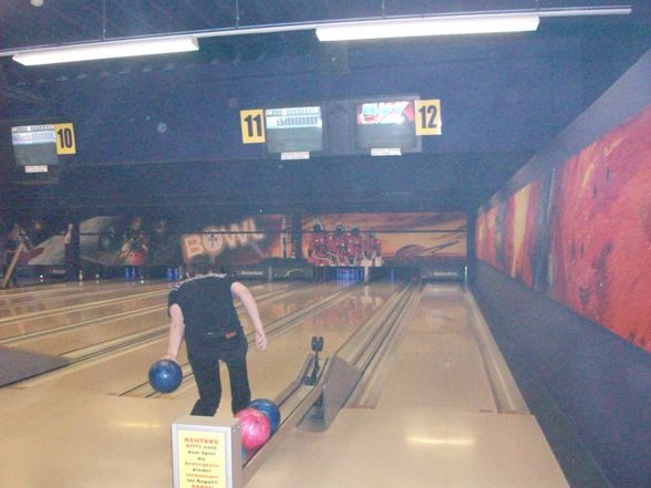 Berufsschule beim Bowlen - 