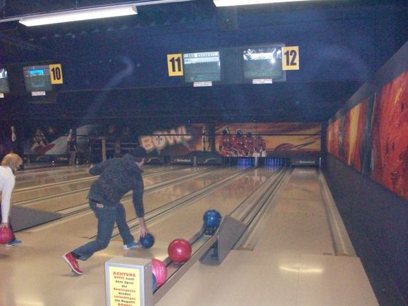 Berufsschule beim Bowlen - 