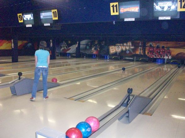 Berufsschule beim Bowlen - 