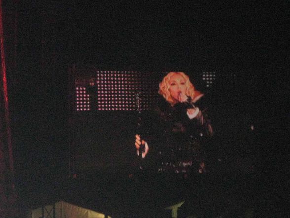Madonna LIVE in Wien 08 - 