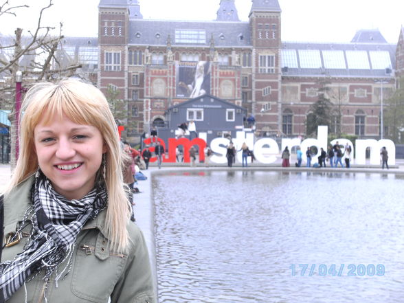 AMSTERDAM 09 - 