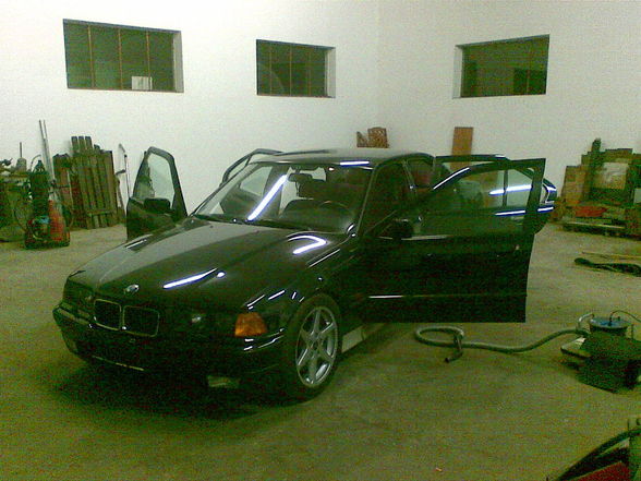 Mei 325 BMW - 