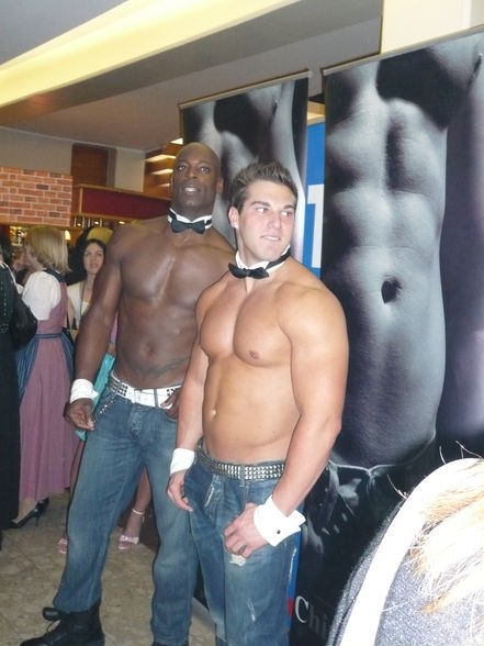 CHIPPENDALES - 