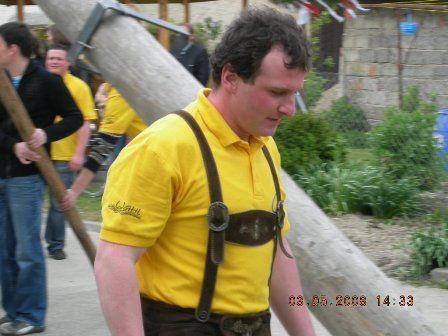 Maibaum aufstellen der LJ Naarn - 