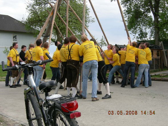 Maibaum aufstellen der LJ Naarn - 