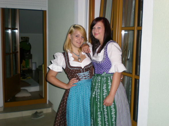 Meine Mescha im Dirndl ---*gg* - 