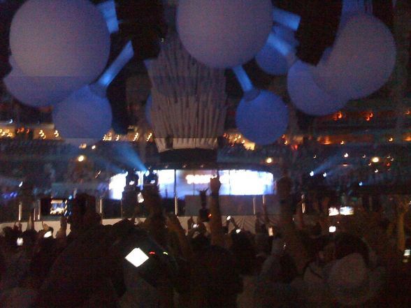 Sensation White 2009 Prag - 