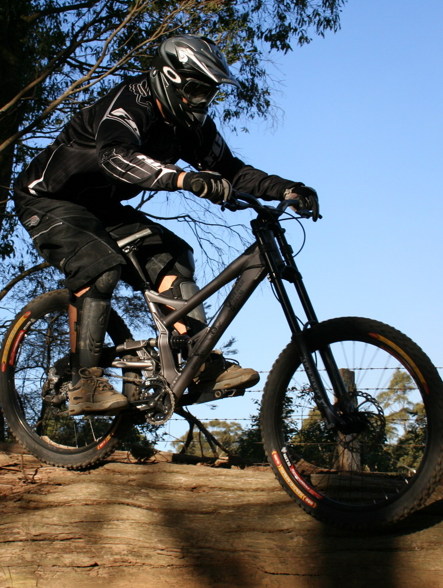 DOWHILL BIKES - 