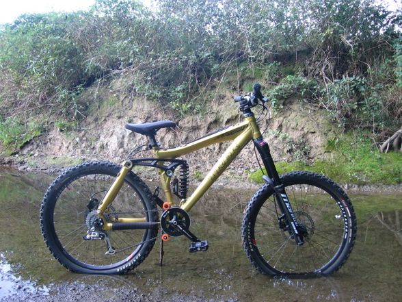 DOWHILL BIKES - 