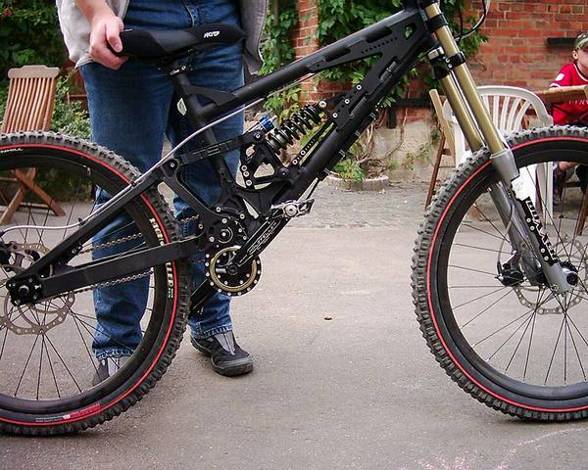 DOWHILL BIKES - 