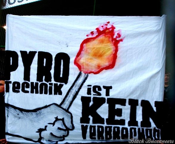 PYROTECHNIK IST KEIN VERBRECHEN - 