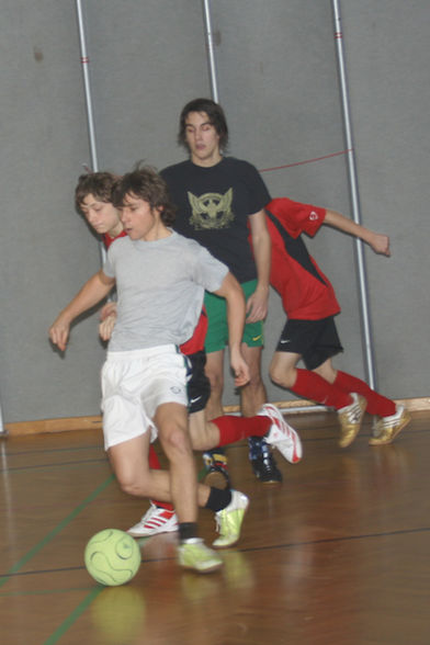 Weihnachtsfußballturnier 2007. Gym Auhof - 