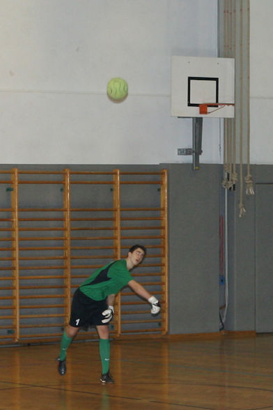 Weihnachtsfußballturnier 2007. Gym Auhof - 