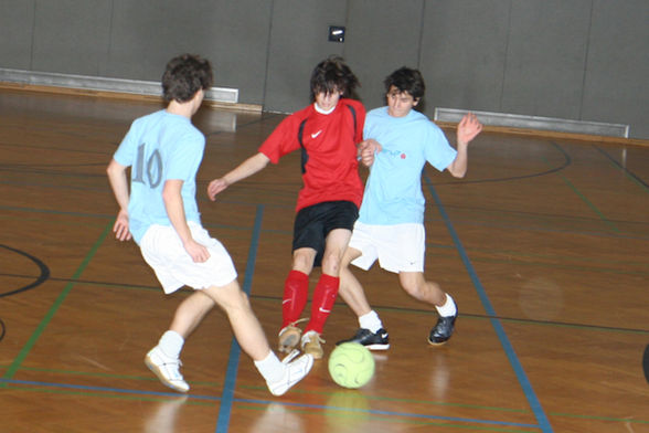 Weihnachtsfußballturnier 2007. Gym Auhof - 