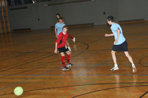 Weihnachtsfußballturnier 2007. Gym Auhof - 