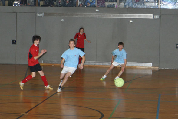 Weihnachtsfußballturnier 2007. Gym Auhof - 