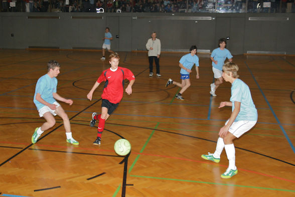 Weihnachtsfußballturnier 2007. Gym Auhof - 