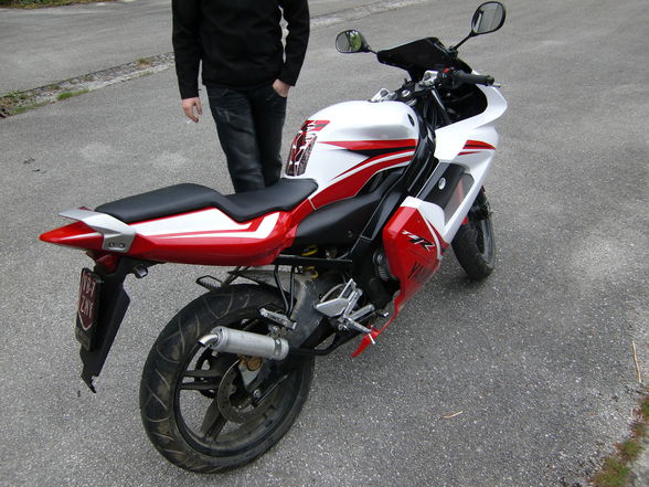 Moped - 