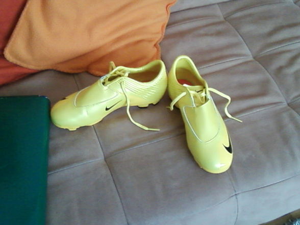 Meine Fußballschuhe =) - 