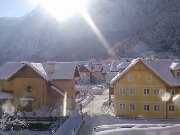 winter in hallstatt - 