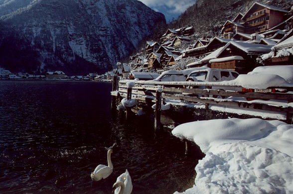 winter in hallstatt - 