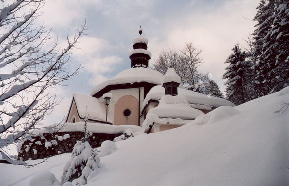 winter in hallstatt - 