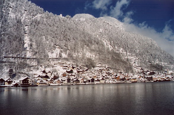 winter in hallstatt - 