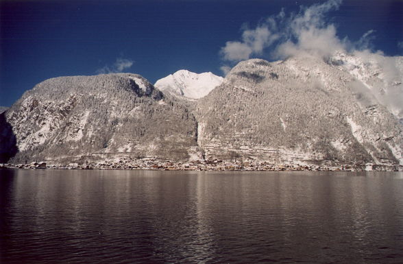 winter in hallstatt - 