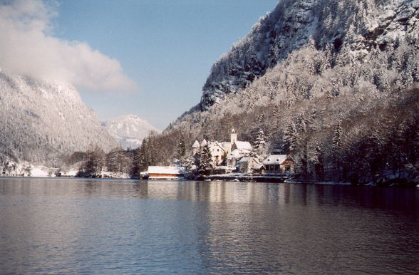 winter in hallstatt - 