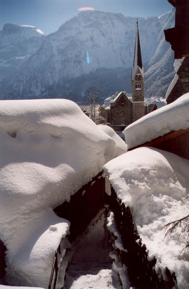 winter in hallstatt - 