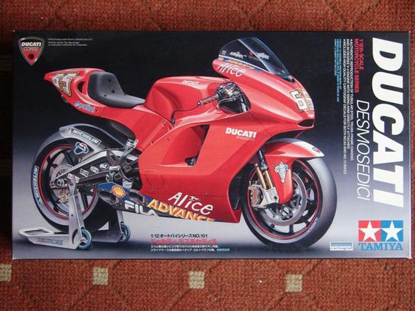 Ducati Desmosedici - 