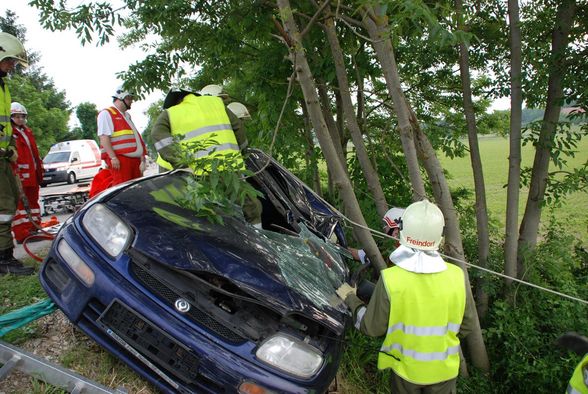 Übung mit der Feuerwehr Freindorf - 