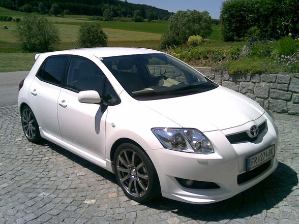 Toyota Auris - 