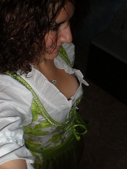 i Im DirndL - 