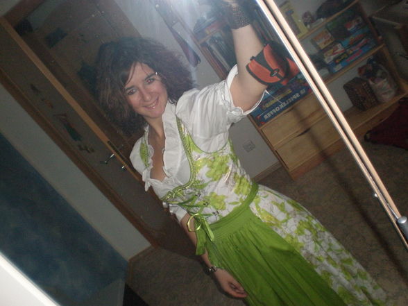 i Im DirndL - 