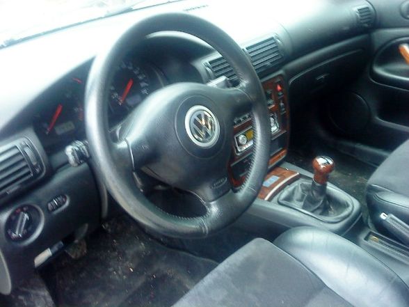 VW Passat - 