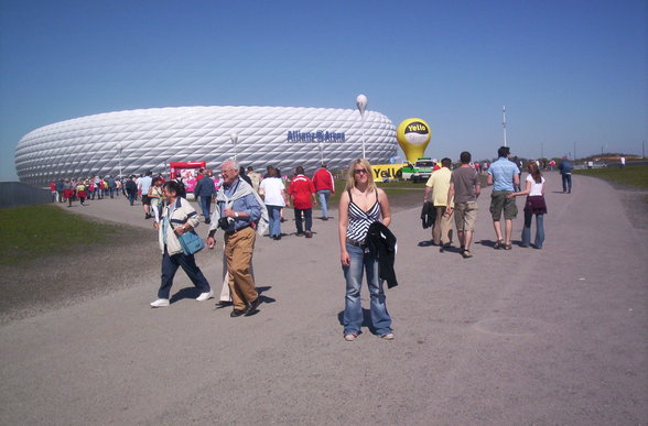 BAYERN MÜNCHEN-LEVERKUSEN - 