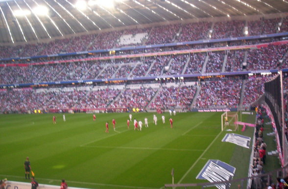 BAYERN MÜNCHEN-LEVERKUSEN - 