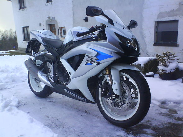 meine neue gixxer 600 k8 - 