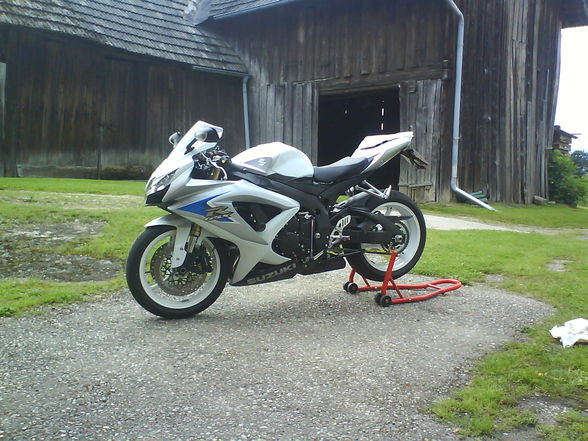 meine neue gixxer 600 k8 - 